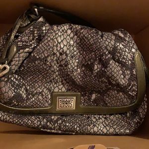 Brighton purse snakeskin looking magnetic closure shoulder strap so nice!
